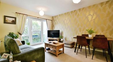 29 Willowmere Lounge