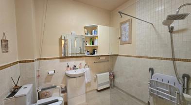 10 Willowmere Wet Room