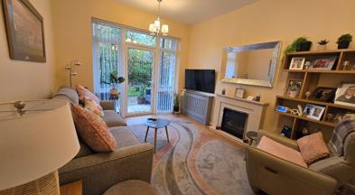10 Willowmere Lounge
