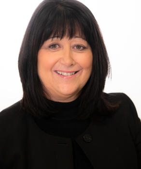 Headshot Lorraine Donnelly