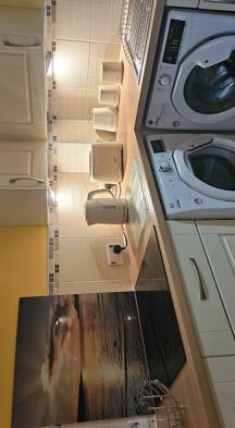 29 Willowmere kitchen 3