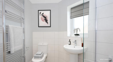 The Clover bathroom